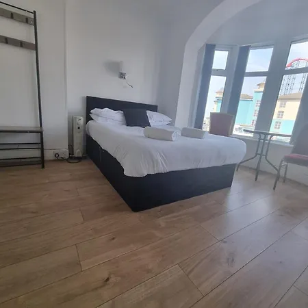 Burlington West Hotel Blackpool Room photo